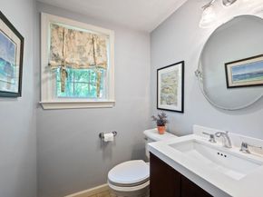68 Old Post Rd, Walpole MA 02032