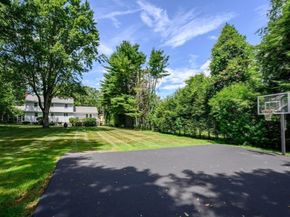 68 Old Post Rd, Walpole MA 02032
