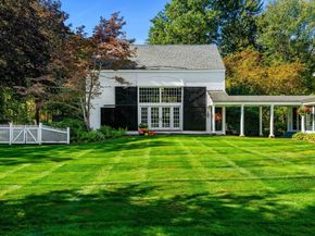 58 Osgood St, North Andover MA 01845