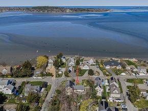 53 Shore Dr, Kingston MA 02364