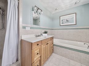 53 Shore Dr, Kingston MA 02364