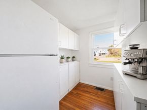 53 Shore Dr, Kingston MA 02364