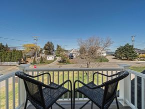 53 Shore Dr, Kingston MA 02364