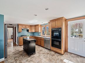 53 Shore Dr, Kingston MA 02364