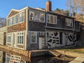 10 Coral Hill Rd, Essex MA 01929