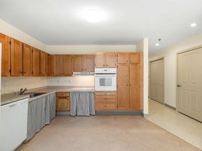 24 Cobblestone Lane 401, Gloucester MA 01930