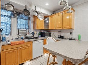 65 Harvard St, Everett MA 02149