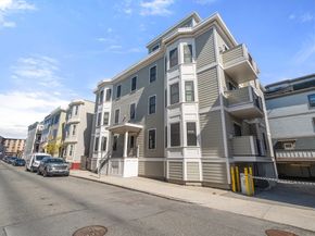 27 Washburn St 5, Boston MA 02125