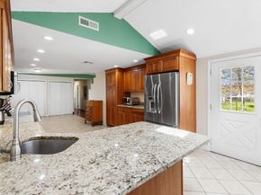 52 Coolidge Rd, Danvers MA 01923