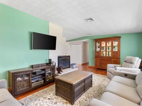 52 Coolidge Rd, Danvers MA 01923
