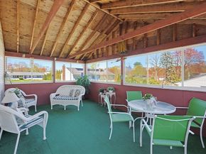 3 Sunnyside Ln, Milford MA 01757
