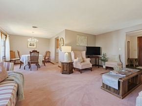 3 Sunnyside Ln, Milford MA 01757