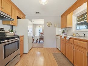 3 Sunnyside Ln, Milford MA 01757