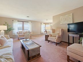 3 Sunnyside Ln, Milford MA 01757