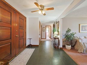 3 Sunnyside Ln, Milford MA 01757