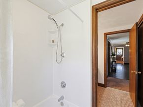 3 Sunnyside Ln, Milford MA 01757