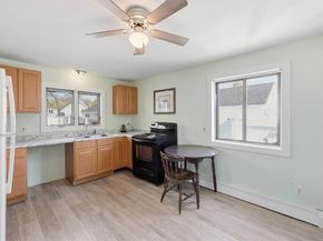 19 Essex St, Athol MA 01331