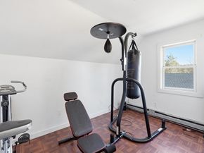 19 Essex St, Athol MA 01331