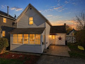 19 Essex St, Athol MA 01331