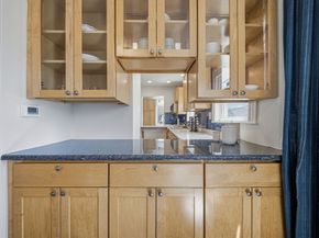 52 Greenleaf Ave 52, Medford MA 02155