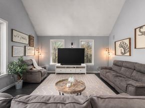 48 Fitchburg St, Marlborough MA 01752