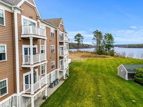 57 Long Point Rd 205, Lakeville MA 02347