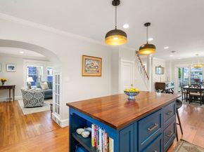 11 Fairlawn St, Needham MA 02492