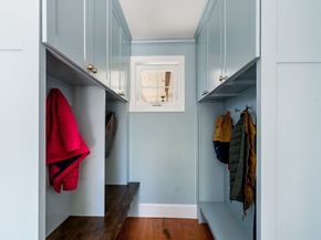 11 Fairlawn St, Needham MA 02492