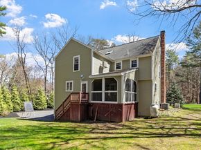112 Stonecleave Road, North Andover MA 01845