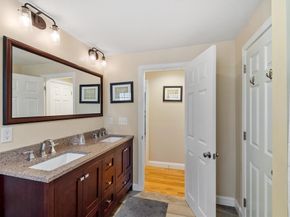 112 Stonecleave Road, North Andover MA 01845