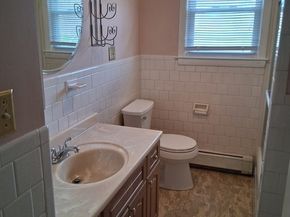 43 Robin Rd, Worcester MA 01604