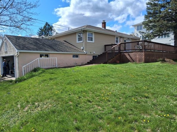 43 Robin Rd, Worcester MA 01604