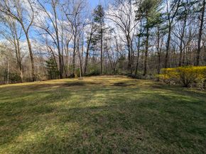 6 Marrissa Cir, Charlton MA 01507