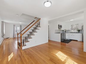 32 Indian Lake Parkway, Worcester MA 01605
