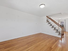 32 Indian Lake Parkway, Worcester MA 01605
