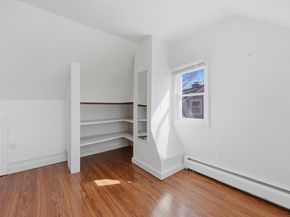32 Indian Lake Parkway, Worcester MA 01605