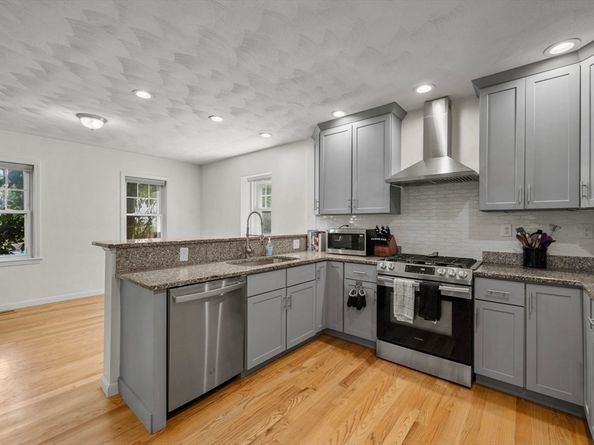 55 Cherry St 1, Chelsea MA 02150