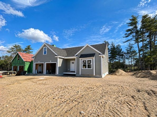 7 Weathervane Drive, Carver MA 02330