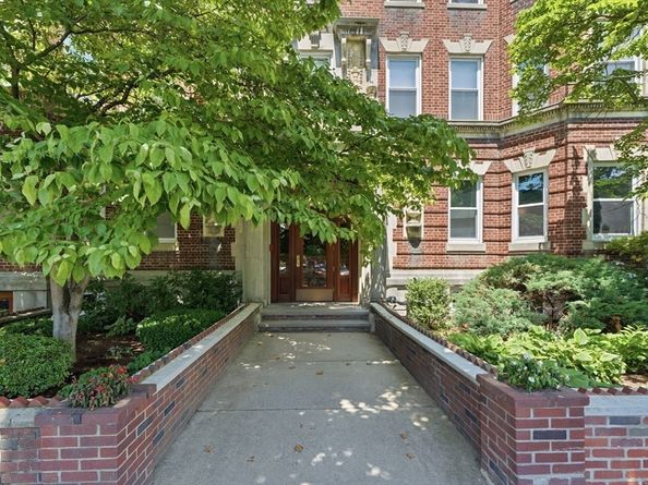 131 Park Drive 44, Boston MA 02215