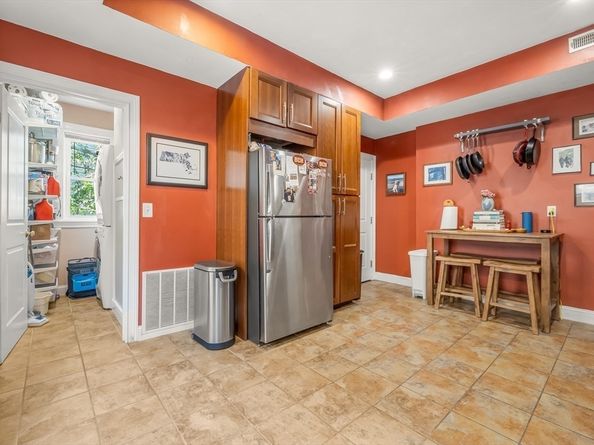 71 Romsey Sr 2, Boston MA 02125