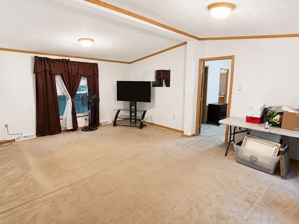 1 Breezy Bend, Auburn MA 01501