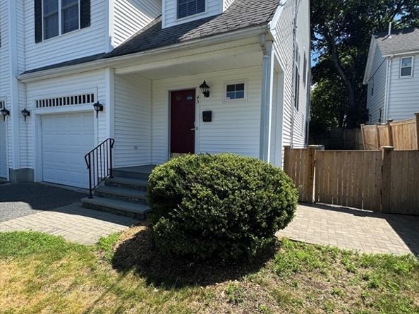 45 Crescent Rd 45, Needham MA 02494