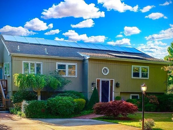 6 Gary Dr, Mattapoisett MA 02739