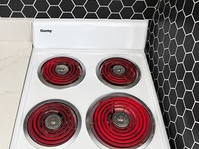 1025 Hancock St 2P, Quincy MA 02169