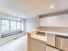 49 Bishops Forest Dr 49, Waltham MA 02452