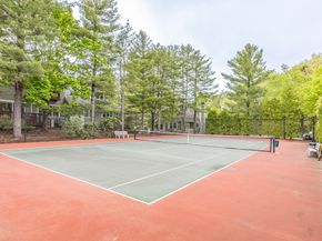 49 Bishops Forest Dr 49, Waltham MA 02452
