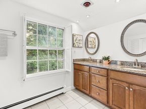 7 Haven Ln, Wayland MA 01778