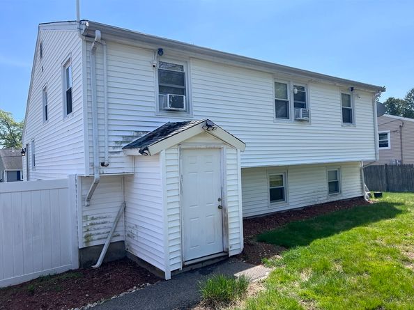 30 Stearns Ave, Brockton MA 02302