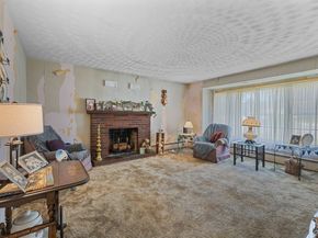 25 Kings Mountain Dr, West Boylston MA 01583