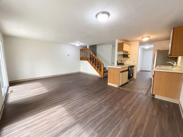 20 Lordvale Blvd 202, Grafton MA 01536